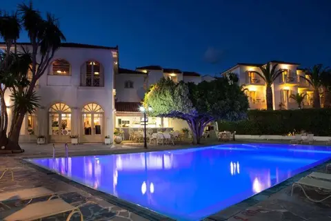 Princess Art Hotel in Μηνιά — foto 17