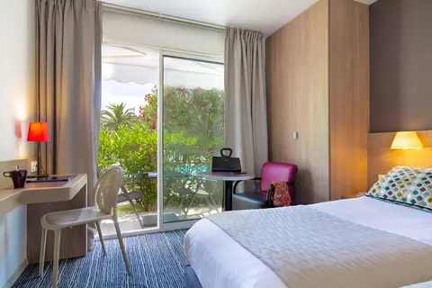 Best Western Plus Hôtel La Marina in Saint-Raphaël — foto 2