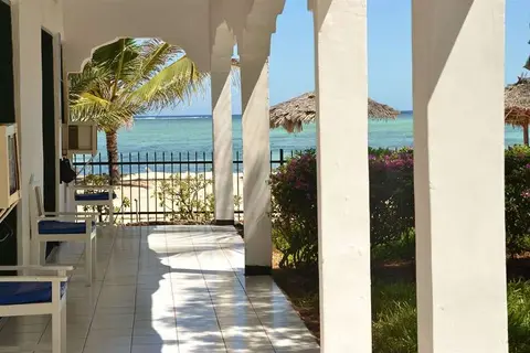 Nest Style Beach Hotel Zanzibar in Makunduchi — foto 9