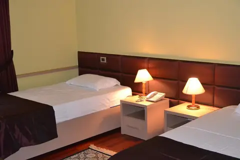 Arber Hotel in Tirana — foto 15