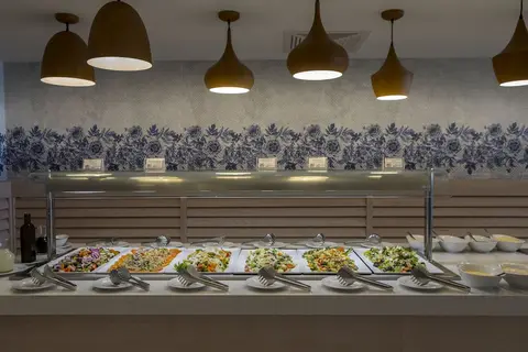 Odessa Beach Hotel in Παραλίμνι — foto 30