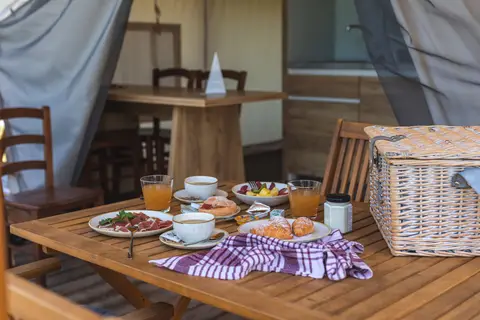 Glamping Olimia Adria Village in Podcetrtek — foto 26