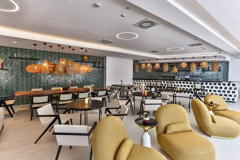 Hotel TQ Plaza in Budva — foto 12