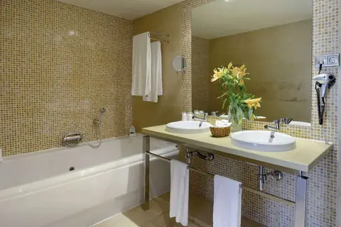 Elba Carlota Beach & Golf Resort in Antigua — foto 21