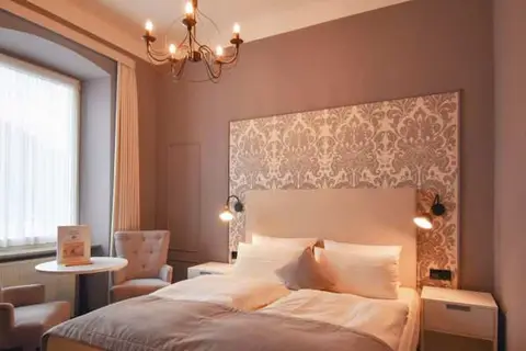 Schlosshotel Petry in Treis-Karden — foto 2