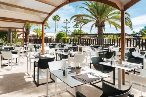 Elba Lanzarote Royal Village Resort in Playa Blanca — foto 16