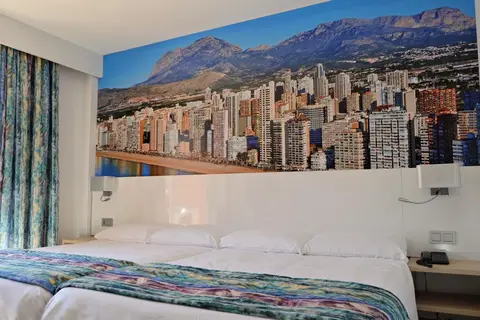 Hotel Tropic Relax in Benidorm — foto 2