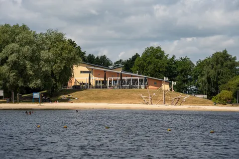 Vakantiepark Bergumermeer in Sumar — foto 38