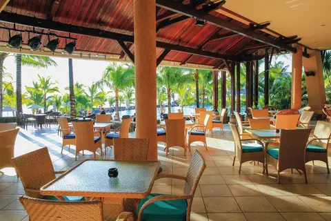 Victoria Beachcomber Resort & Spa in Pointe Aux Biches — foto 20