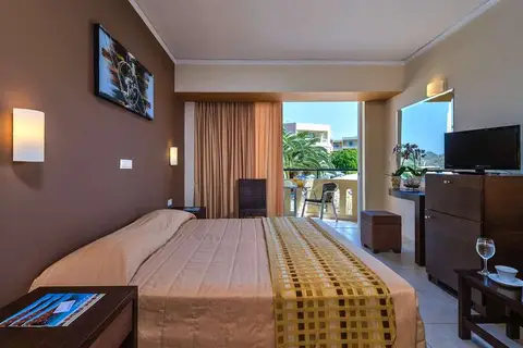 Atrion Resort Hotel & Appartementen in Agia Marina — foto 4