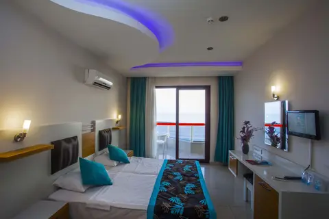 Kleopatra Ada Beach in Alanya — foto 23