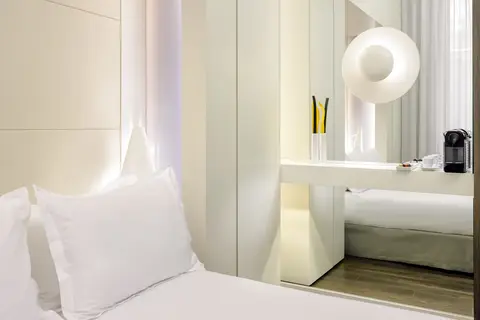 H10 Urquinaona Plaza in Barcelona — foto 30