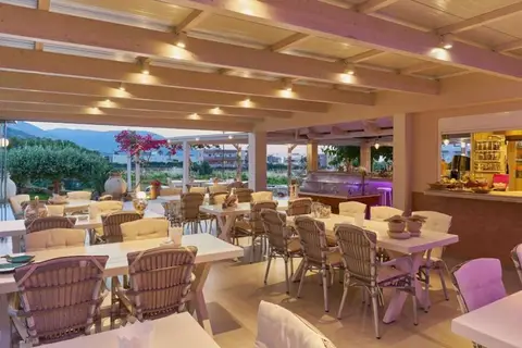 Golden Bay Hotel in Δημοτική Ενότητα Μαλίων — foto 7