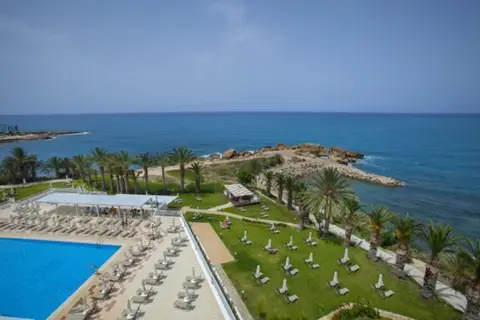 Queen's Bay Hotel in Paphos — foto 20