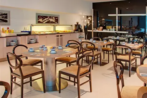 Hotel Zentral Ave in Zaragoza — foto 3