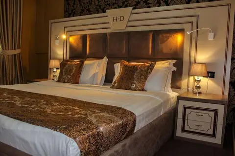 Hotel Deluxe in Tirana — foto 2