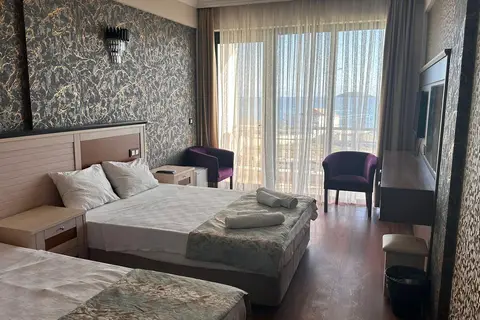 Royal Beach Club Hotel in Menderes — foto 12