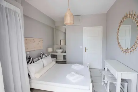 Akra Morea Hotel & Residences in Αγία Κυριακή — foto 2