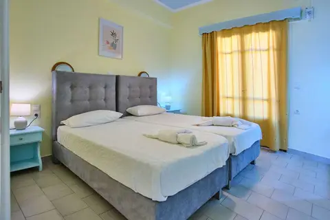 Yiannis Village Sidari in Λιβάδι — foto 3