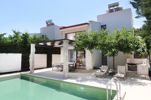 Nusa Suites & Villas in Pallini Municipal Unit — foto 10