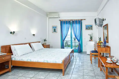 Fly & Go Enjoy Lichnos Bay Village in Αγία Κυριακή — foto 11