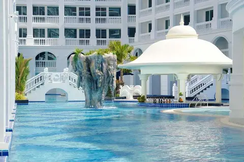 Mövenpick Myth Hotel Patong Phuket in ตำบลป่าตอง — foto 4