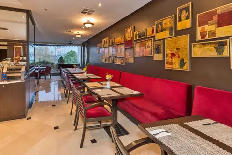 Beyaz Saray in Fatih — foto 5
