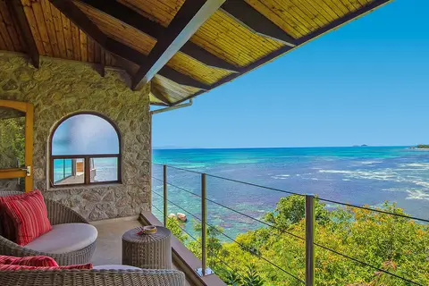 Coco de Mer Hotel & Black Parrot Suites in Anse Bois de Rose — foto 17