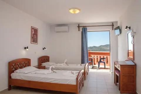 Ekavi Apartments in Agia Marina — foto 22