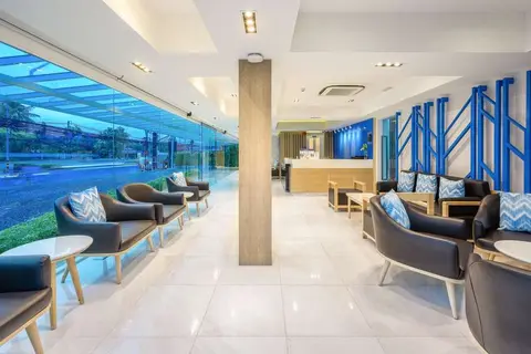 The Beachfront Hotel Phuket in ตำบลราไวย์ — foto 13