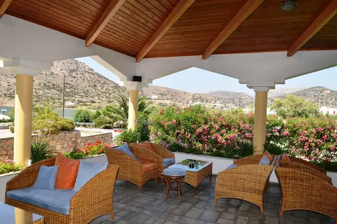 Dolphin Bay Seaside Resort & Suites in Γαλησσάς — foto 24