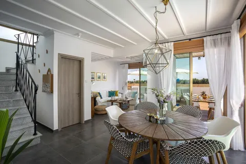 Chris Le Mare Luxury Villa in Paralimni — foto 3