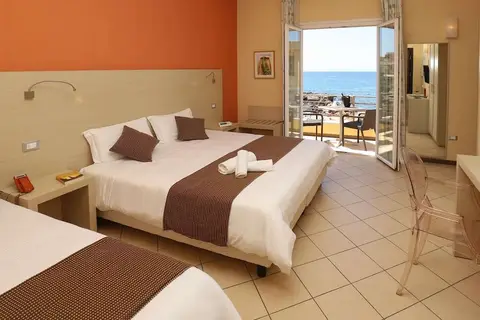 Janus Hotel in Castelsardo — foto 2