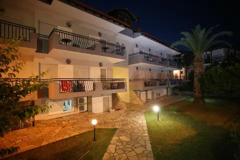Royal Hotel and Suites in Polichrono, foto 23