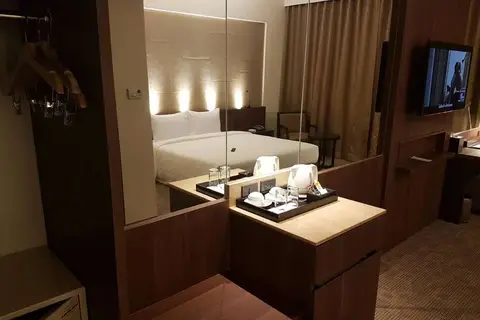Louis' Tavern Hotel in Bangkok — foto 5