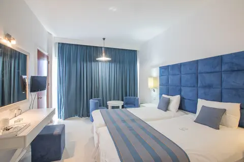 Odessa Beach Hotel in Παραλίμνι — foto 21