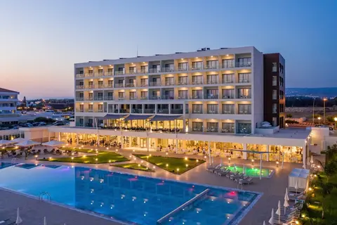 Ivi Mare - Designed for adults by Louis Hotels in Geroskipou — foto 25