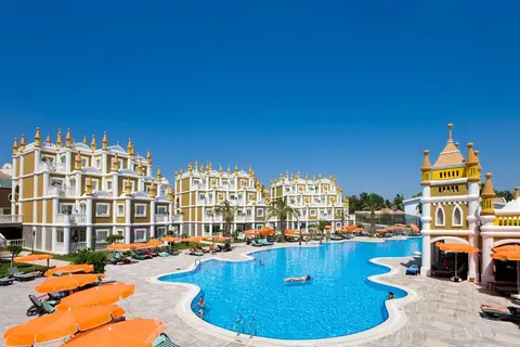 Kamelya Fulya in Manavgat