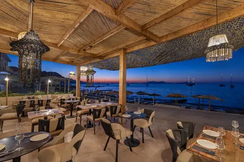 Cabana White Boutique Hotel & Suites in Καρδάμαινα — foto 6