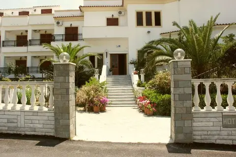 Belle Helene Hotel in Corfu — foto 12