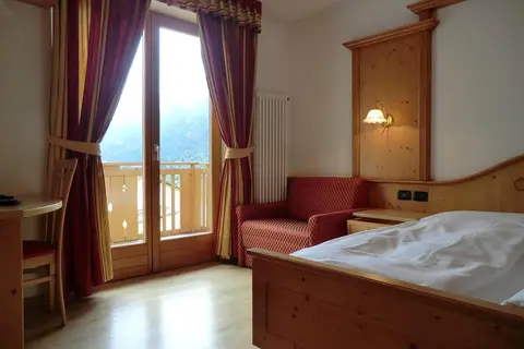 Hotel Garnì Costa Verde in Bocenago — foto 2