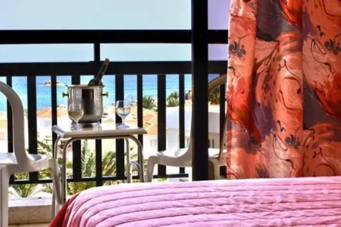 Seagull Hotel Apartments in Παραλίμνι — foto 9