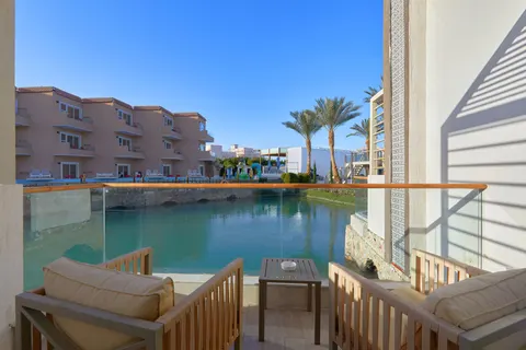 Bellagio Beach Resort & Spa in Al Ahia' — foto 9