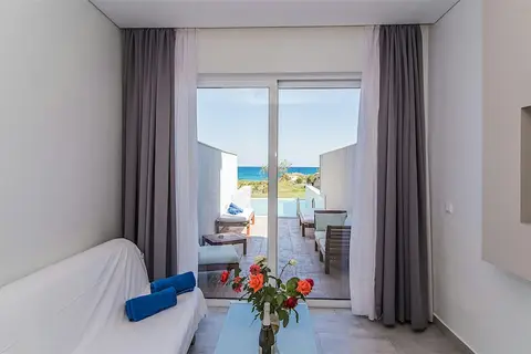 Belussi Beach Hotel & Suites in Kypseli, foto 11