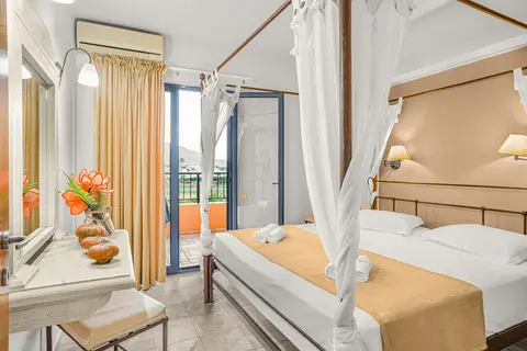 Golden Bay Hotel in Malia Municipal Unit, foto 12