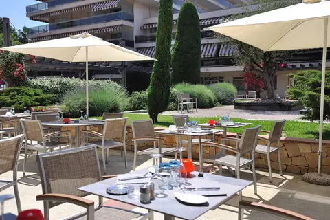 Hotel Les Strelitzias in Antibes — foto 6