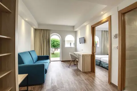 Hotel Occidental Torremolinos Playa in Torremolinos — foto 18