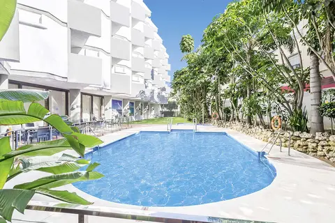 Alua Sun Lago Rojo in Torremolinos — foto 11