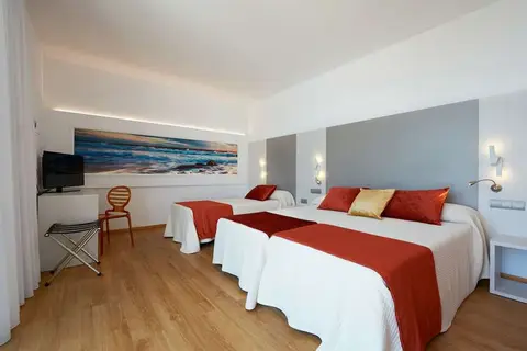 Hotel Abrat in Sant Antoni de Portmany — foto 4