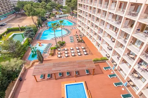Golden Avenida Family Suites in Salou — foto 12